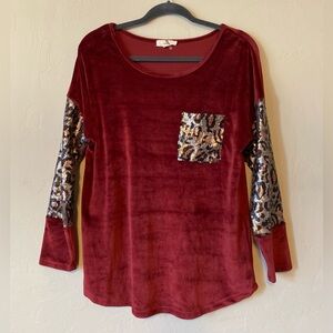 Entro burgundy velvet sequin leopard sleeve top S